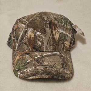 Realtree Edge Camouflage Baseball Cap With Mesh Back
